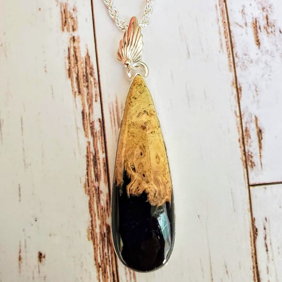 The Girl With Kaleidoscope Eyes Jewelry - Root Plume Pendent